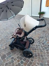 Passeggino Janè con navicella senza ovetto.