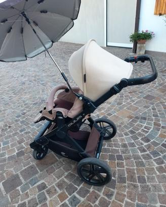 Passeggino Janè con navicella senza ovetto.