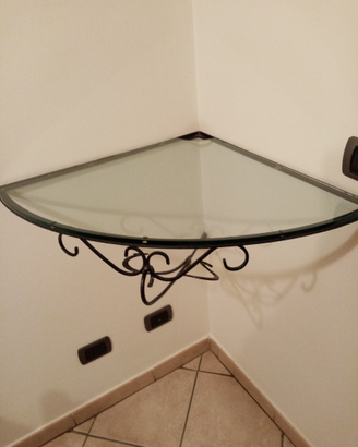 Angoliera in ferro battuto