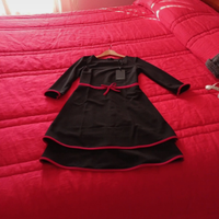 Abitino nero con profili rossi