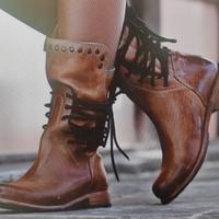 Stivali in pelle con lacci