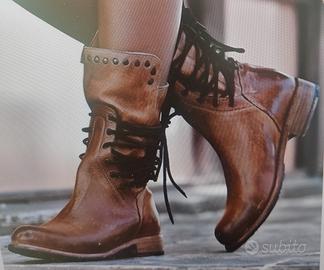 Stivali in pelle con lacci
