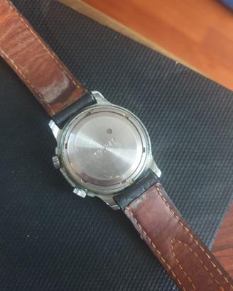 Orologio meccanico da polso sovietico