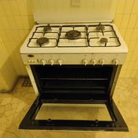 cucina a gas con forno 130€