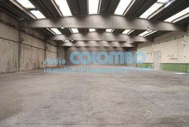 Immobile di 4500 m² con 5 locali a Castelcovati