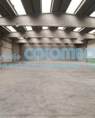 Immobile di 4500 m² con 5 locali a Castelcovati