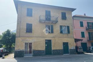 2 LOCALI A MONTOGGIO