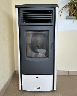 CLEO - Superior, stufa a pellet 6 Kw
