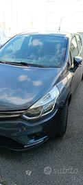  Renault Clio  1.2  75 CV
