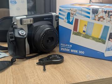 Fujifilm instax 300 Wide con scatola e accessori