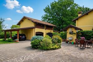 Villa bifamiliare Albinea [Cod. rif v134VRG]