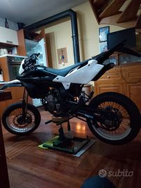 Husqvarna SM 125 anno 2006