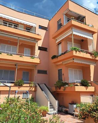 Appartamento di 122 m² con 3 locali e box auto a V