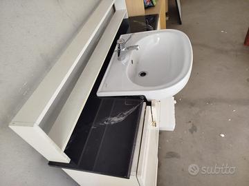 Mobile bagno e accessori