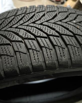 PNEUMATICI INVERNALI 215/60/R17 ANNO 23