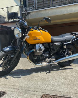 Moto guzzi v7 stone ii