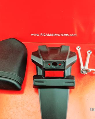 SELLA PEDANA SUZUKI GSXR 600 750 K4