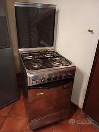 Cucina 4 fuochi - VENDUTO