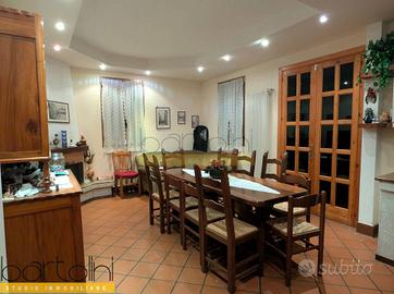 Villa di 340 m² con più di 5 locali e box auto dop