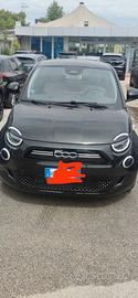 Fiat 500 elettrica  42 kW Icon +
