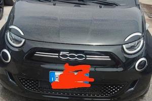 Fiat 500 elettrica  42 kW Icon +