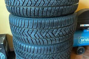Gomme Pirelli Scorpion Winter 235/55/19 255/50/19