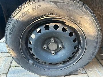 4 Gomme invernali 165/70 R14 Minerva con cerchi