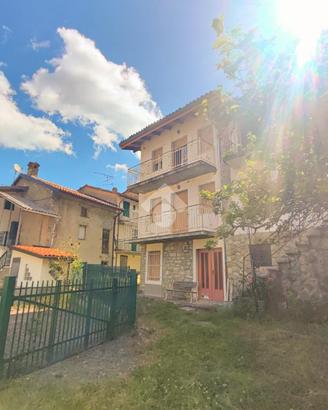 CASA SEMINDIPENDENTE A FABBRICA CURONE