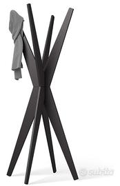 Appendiabiti da terra di Design