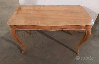 Tavolino stile Luigi Filippo in legno massello 