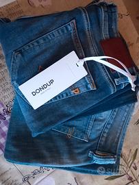 2 paia di jeans di firma 