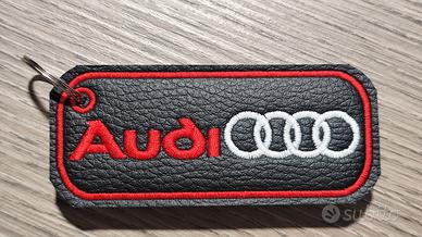 Portachiavi Audi ricamato personalizzabile 