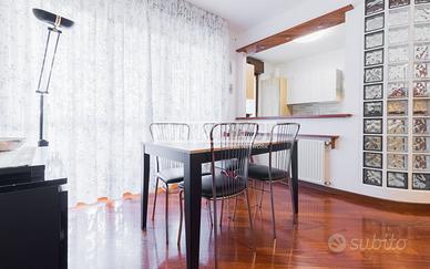 Trilocale immerso nel verde con box e cantina