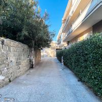 Colli Aminei - Box auto in parco