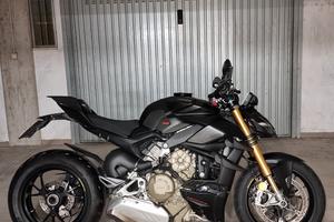 ducati streetfighter v4s 2021