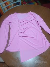 maglia rosa con bottoni 