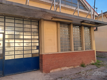 Locale uso artigianale o commerciale