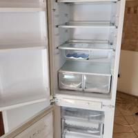 FRIGORIFERO DA INCASSO