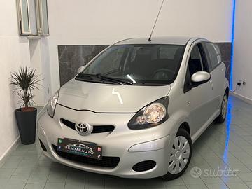 Toyota Aygo 1.0 68Cv COMPRESO PASSAGGIO&GARANZIA