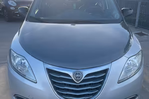 Lancia Ypsilon 1.3 mjt 120 mila km full optional
