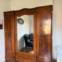 Armadio antiquariato