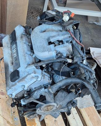 Motore e cambio BMW 318is M42B18 come nuovo