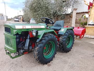 Trattore Nibbi 21 cv. Vigneto 4x4