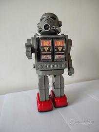 Super Astronaut con scatola