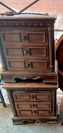 Coppia di comodini in stile classico/barocco