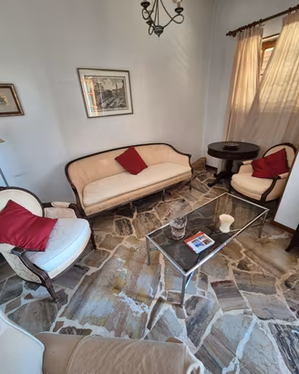 poltrone e divano 