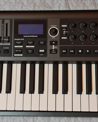 Novation Impulse 49 (MIDI controller) + borsa
