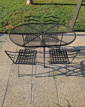 Tavolo ferro e sedie per giardino 