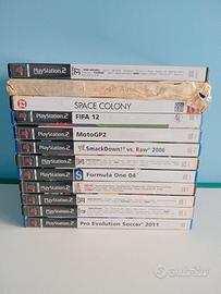 Giochi PS2 originali: PES, FIFA, MotoGP, e altri.