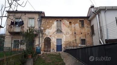 CASA DI CORTE A MONTE SAN GIOVANNI CAMPANO